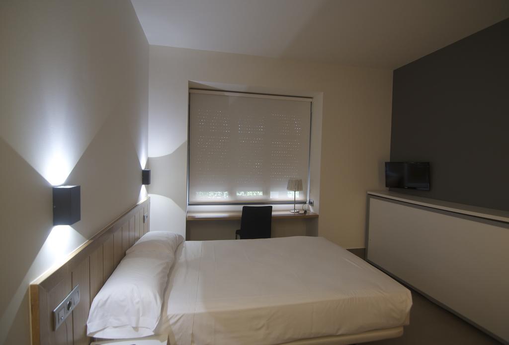 The Book Factory Hostel Valladolid Rum bild