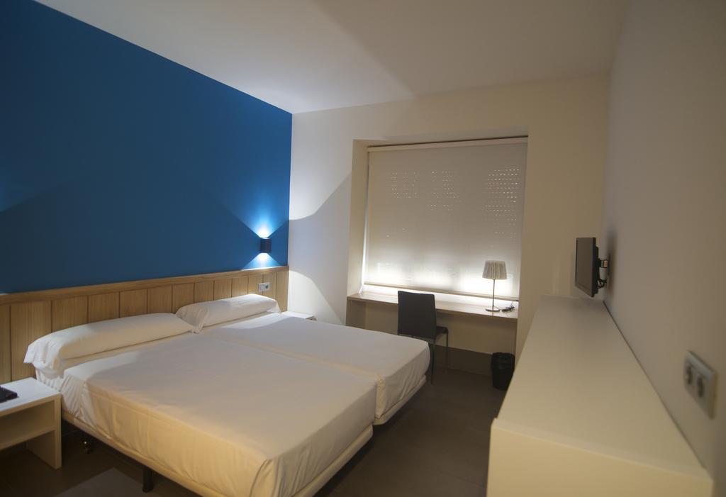 The Book Factory Hostel Valladolid Rum bild