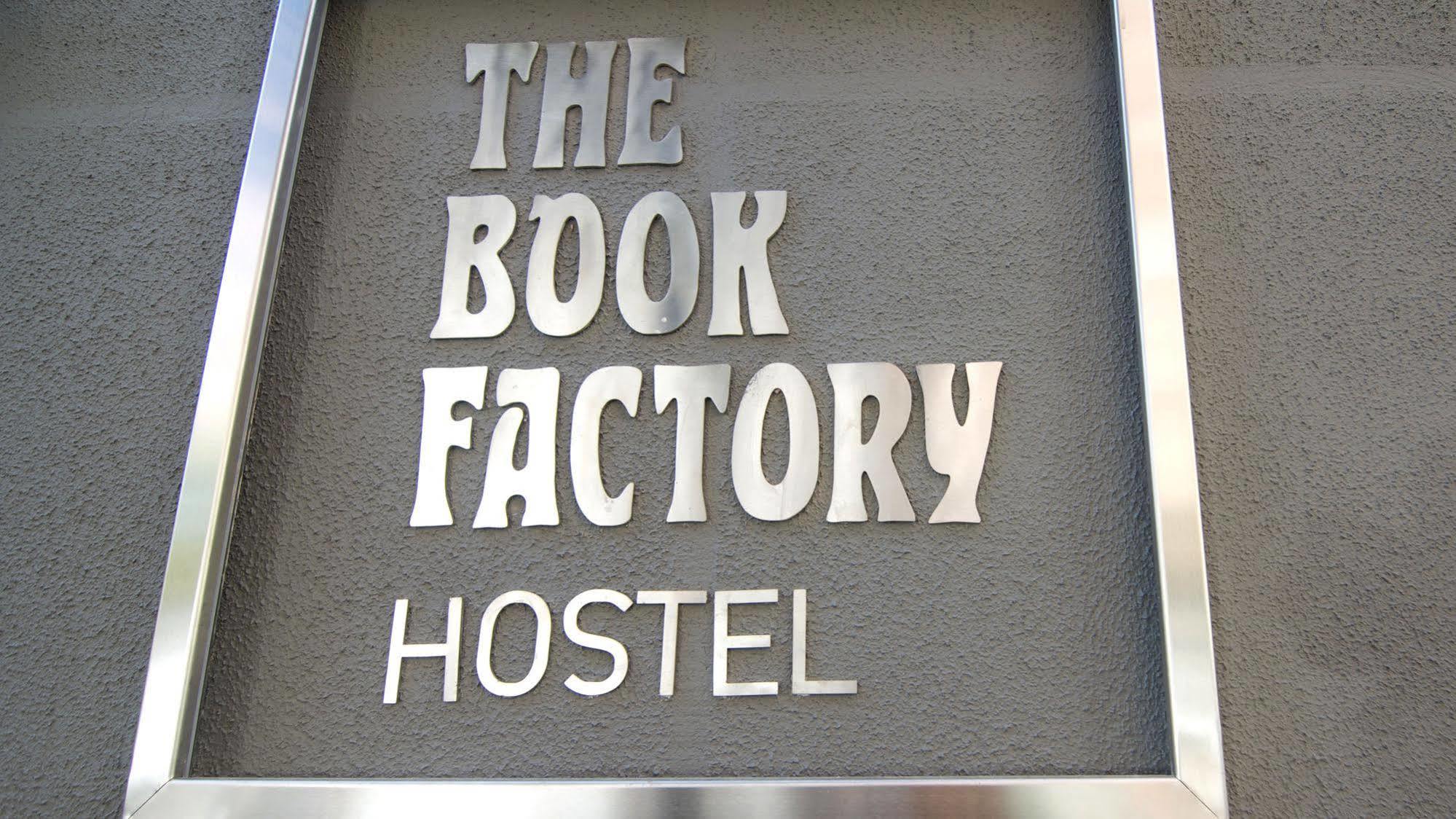 The Book Factory Hostel Valladolid Exteriör bild